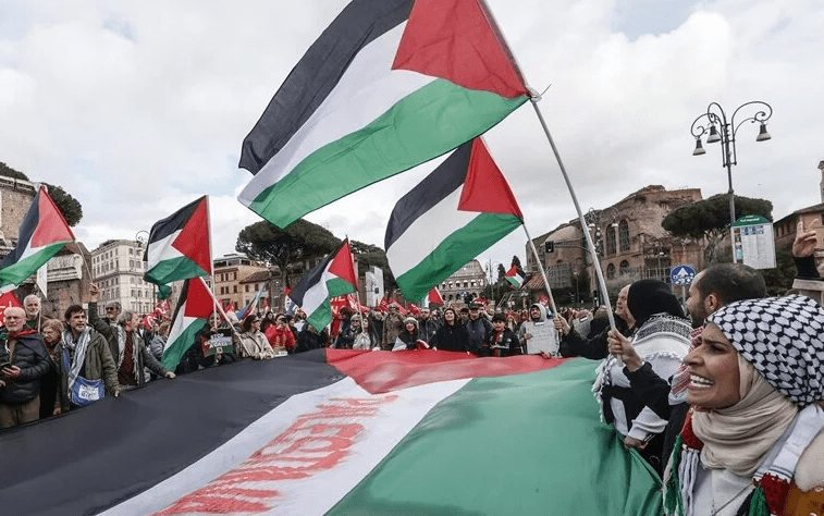 Pro-Palestinian protesters disrupt conference in Italy