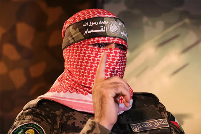 أبو عبيدة قال إن إطلاق سراح المحتجزتين كان لدواع إنسانية .