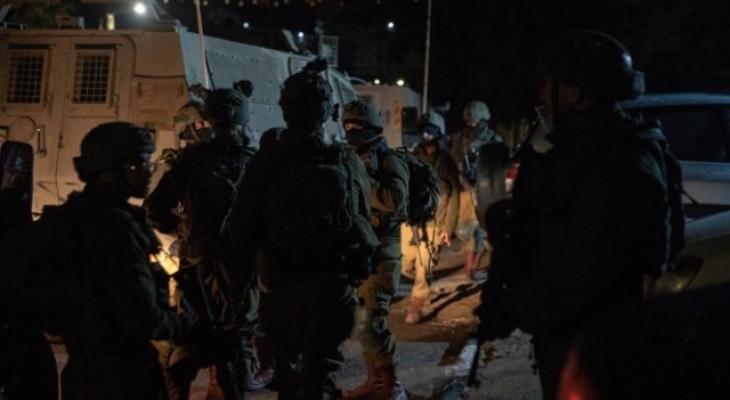 اعتقالات ومصادرة ممتلكات خلال حملات دهم بالضفة