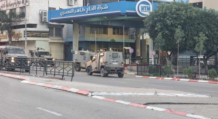 تخلله اعتقالات وإطلاق نار.. اقتحام “إسرائيلي” واسع للضفة الغربية