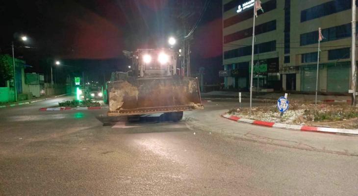الاحتلال يدمر البنية التحتية في مخيم نور شمس