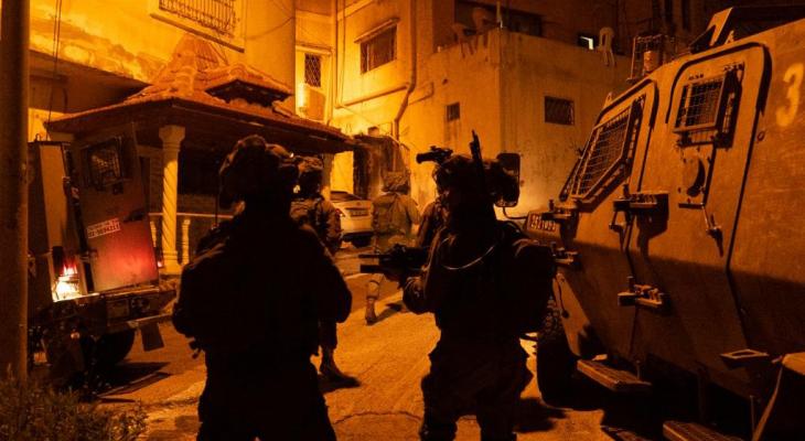 الاحتلال يشن حملة دهم واعتقالات في الضفة