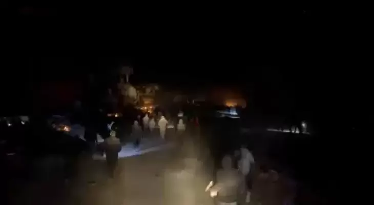 من جديد .. الاحتلال يستهدف مواطنين ينتظرون وصول مساعدات بغزة
