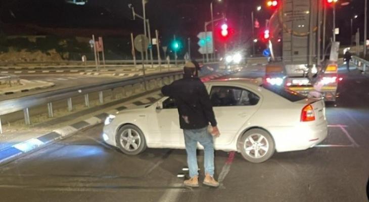 مستوطنون يعتدون على المواطنين في بيت أمر شمال الخليل