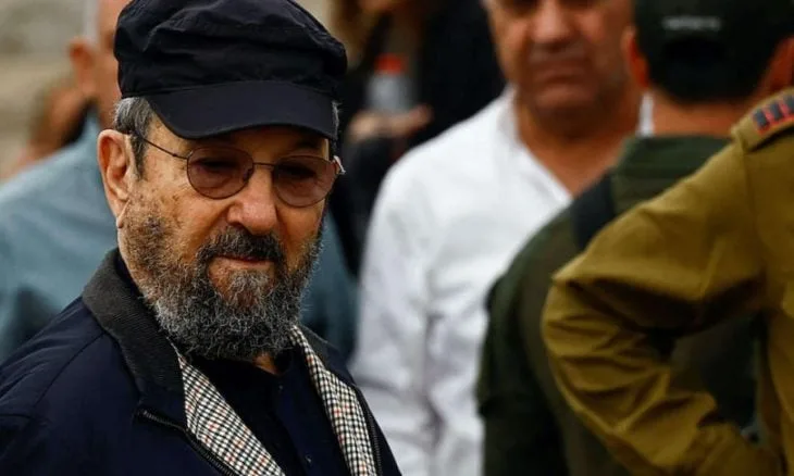 إيهود باراك: ترامب لا يفهم بالحروب ونتنياهو ينجح بخداعه بينما يقود إسرائيل نحو الهاوية