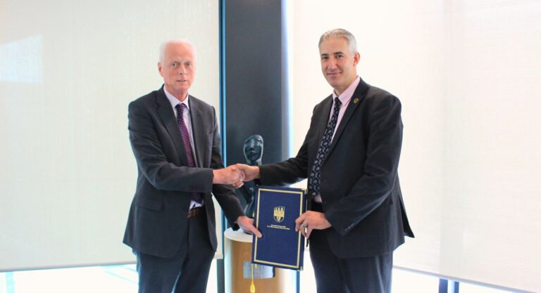 الجامعة العربية الأمريكية وجامعة دبلن الوطنية الأيرلندية توقعان مذكرة تفاهم تعزيز التعاون الأكاديمي والبحثي