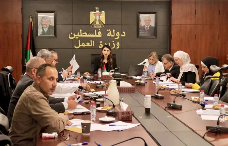 وزيرة العمل تترأس الاجتماع الـ50 لمجلس إدارة الصندوق الفلسطيني للتشغيل وتؤكد أهمية تعزيز الحوكمة واستدامة برامج التشغيل