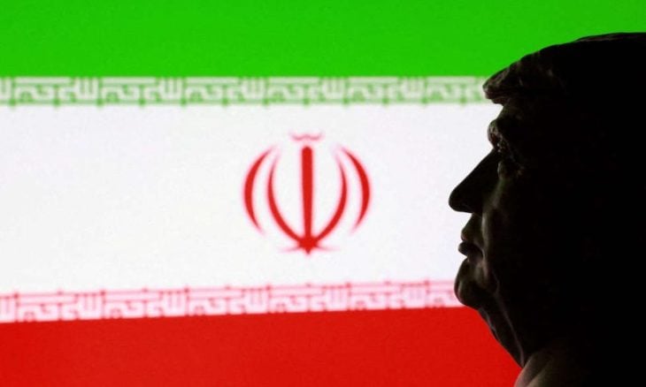 إيران تتوعد برد “مدمر” بعد تهديد أمريكا بفرض “أقسى عقوبات في التاريخ