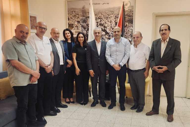 البنك العربي يرعى مهرجان “ليالي بيت ساحور” و”أسبوع المغتربين”