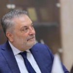 المسافة إلى الفقر… كم أسرة يفصلها عن خط الفقر راتب متأخر؟